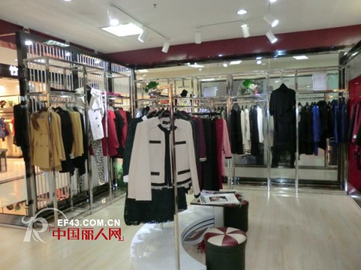 CARMEN卡蔓女装湖北鄂州万联购物广场店盛大开业