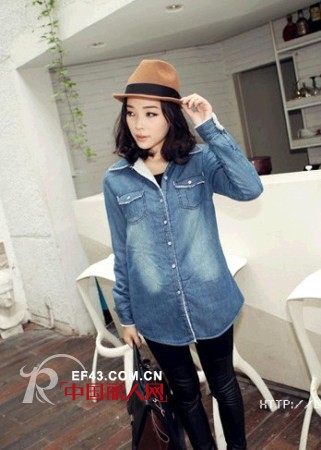 牛仔衬衫搭配技巧 加绒牛仔衬衫保暖装扮