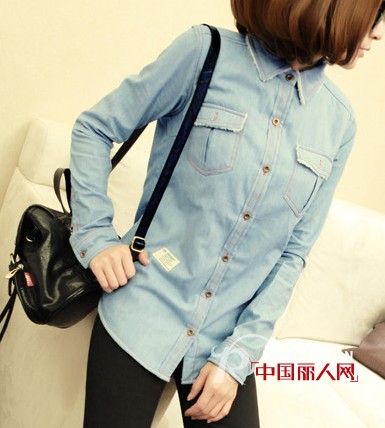 牛仔衬衫搭配技巧 加绒牛仔衬衫保暖装扮