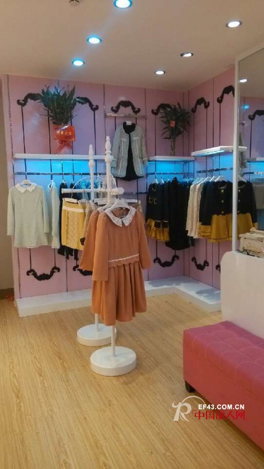 丹诗格尔女装湖南省娄底市新化县专卖店开业