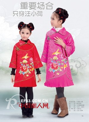 今年最流行什么颜色服装 复古红色服装搭配