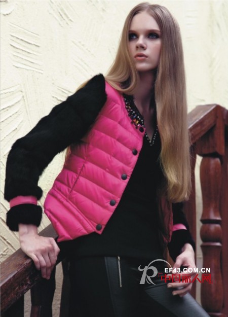 玫红色搭配什么颜色好看 玫红色搭配技巧