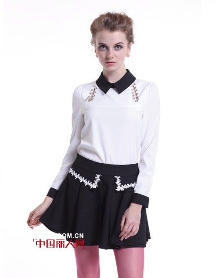 小短裙搭配什么上衣 短裙配什么上衣好看