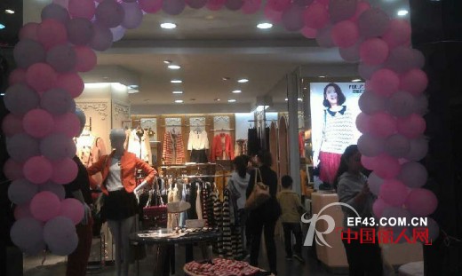 费莲娜.郑-FARINA.Z