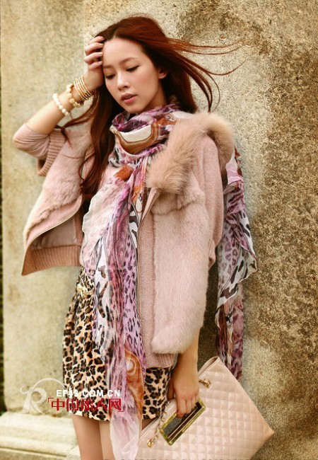 豹纹怎么搭配 豹纹单品的绝妙组合