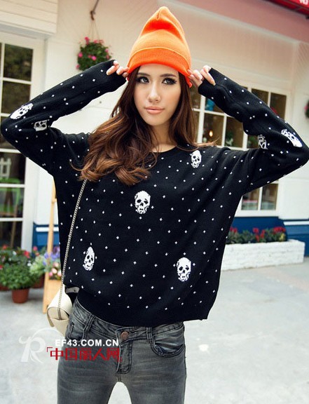 打底毛衣多种穿搭 实用又百搭