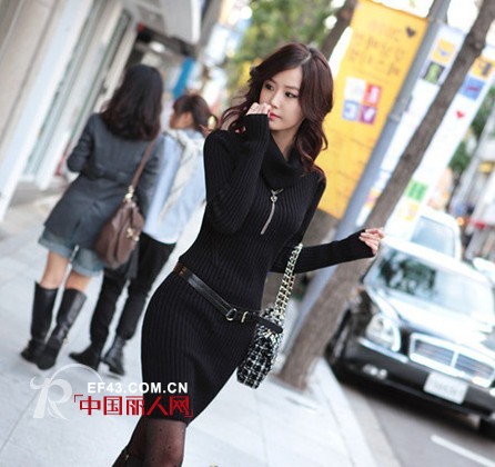 黑色毛衣搭新招 外穿内搭都时尚