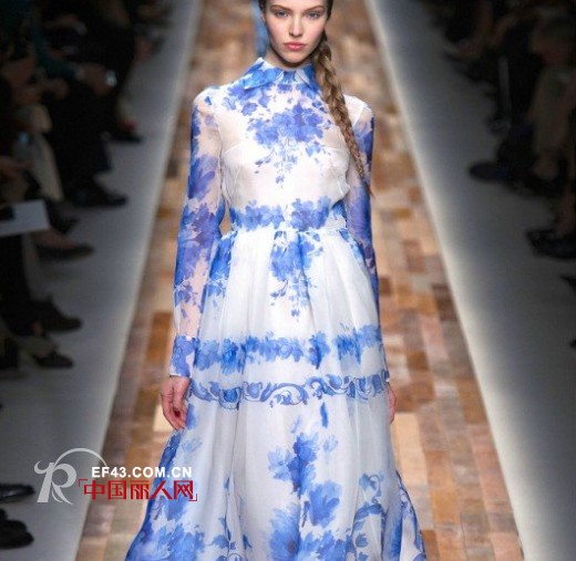 欧美T台裙装 时尚女人的必备装扮品