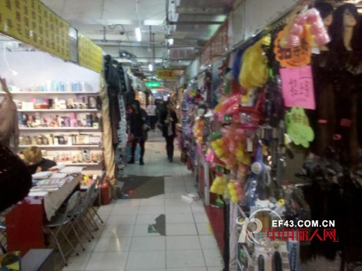 网友实地踩点 逛北京五道口服装市场经历分享