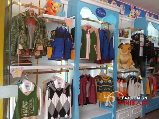 热恋祝贺迪士尼童装贵州习水店隆重开业