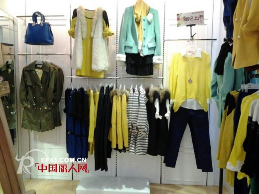 热烈庆祝城市衣柜女装品牌肇庆市德庆县华润万家店开业了