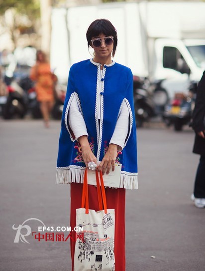 斗篷外套轻装来袭演绎小淑女风尚