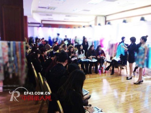 华艺嘉年2014春夏全国巡回订货会持续火爆,四川成都首战告捷!