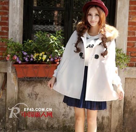 简约斗篷一件搞定 显瘦又时尚