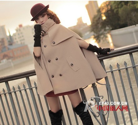 简约斗篷一件搞定 显瘦又时尚