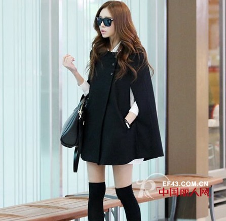 简约斗篷一件搞定 显瘦又时尚