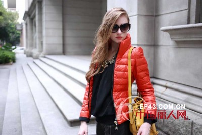 尤加迪曼冬装新款搭配 不过时大红女装百搭