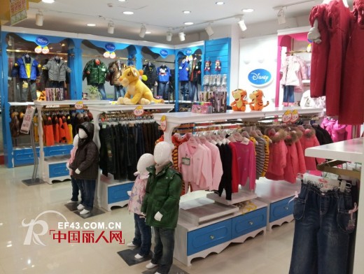 庆祝迪士尼童装重庆秀山专柜隆重开业