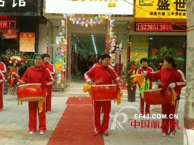 深圳图案品牌女装总部祝河南商丘新店开业大吉