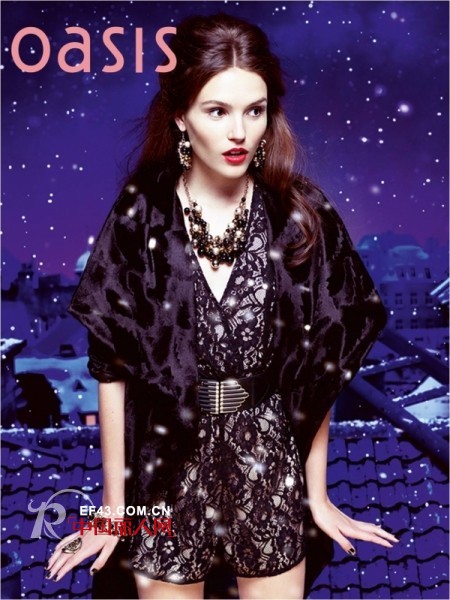 Oasis浪漫圣诞大片装点节日氛围