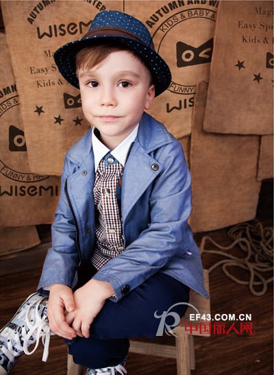 服装色彩搭配技巧 秋冬色彩服装成亮点