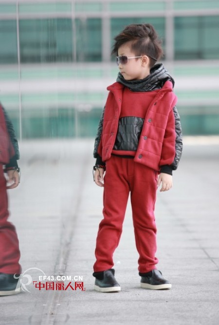 红色服装适合孩子吗? 红色服装怎么穿好看