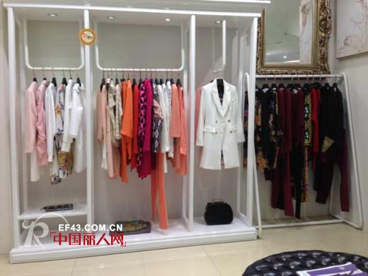 热烈庆祝广东番禺市桥街禺山购物中心A/E专卖店隆重开业