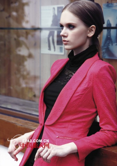 欧妮纳分享:女士冬季着装搭配技巧原则