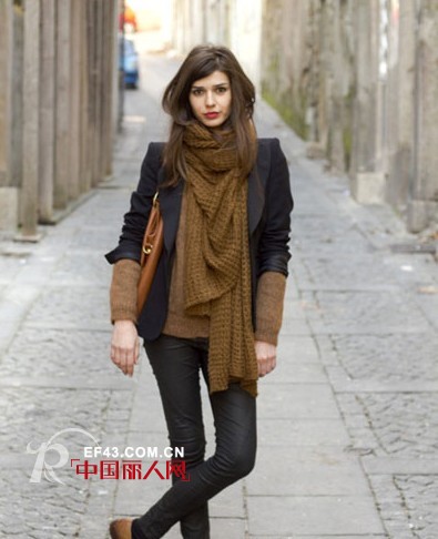 针织围巾搭配 围巾搭配出新花样