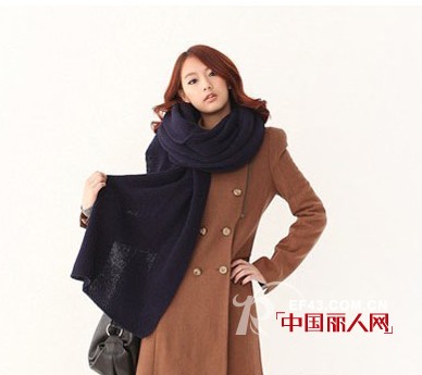 超长围巾搭配 冬季保暖又时尚