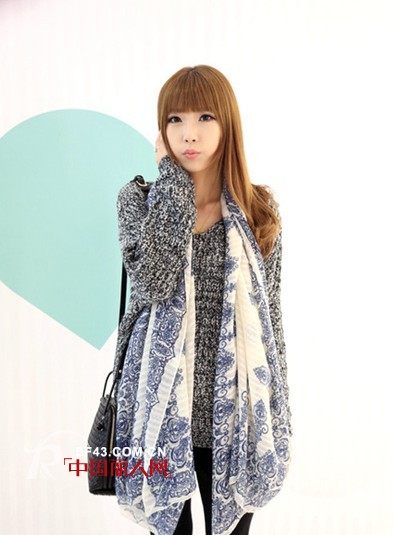 女士围巾搭配 针织衫+围巾经典演绎