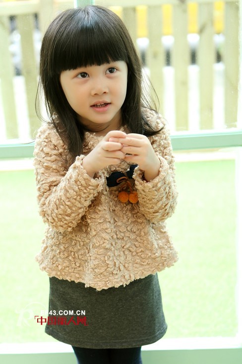 童装假两件套连衣裙 打造俏皮公主