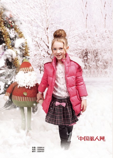 流行颜色搭配 亮色款式怎么搭配