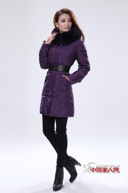 冬季羽绒服款式 羽绒服什么颜色最耐脏