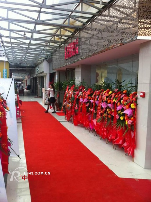 热烈庆贺Ke Mei可媚女装广西柳州柳南区新店盛大开业