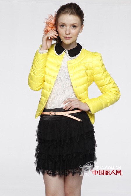 糖果色羽绒服搭配 点燃浪漫冬日