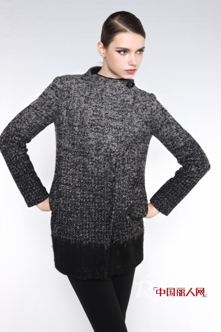 黑白混合针织衫搭配 打造复古时尚造型