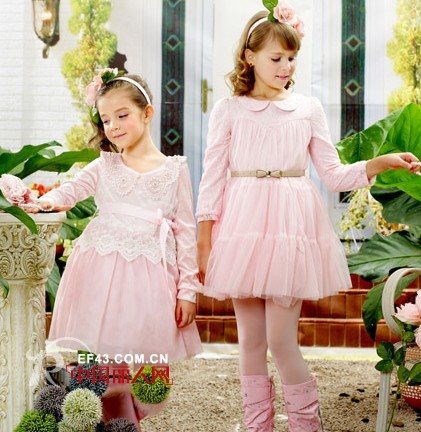 流行打底款式 打底衫怎么穿才好看  打底衫搭配