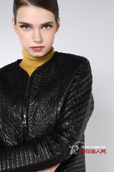 黑色服装搭配 黑色服装怎么搭配