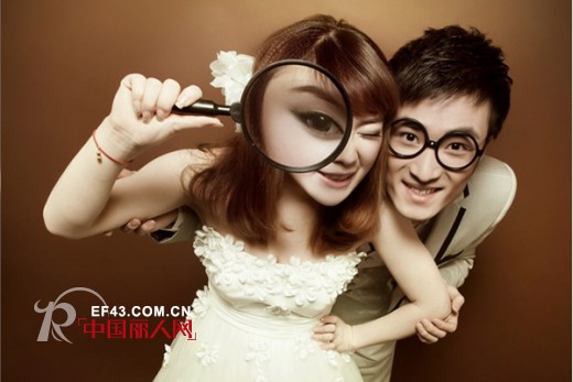 80后创意婚纱照片