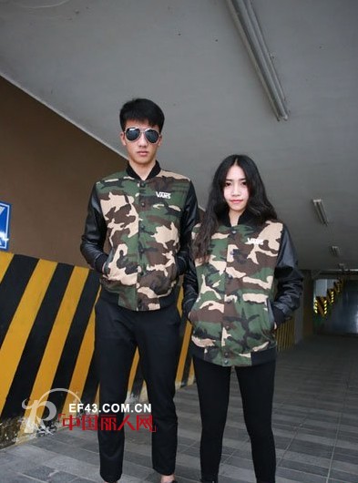 韩版情侣装款式  迷彩情节情侣也疯狂