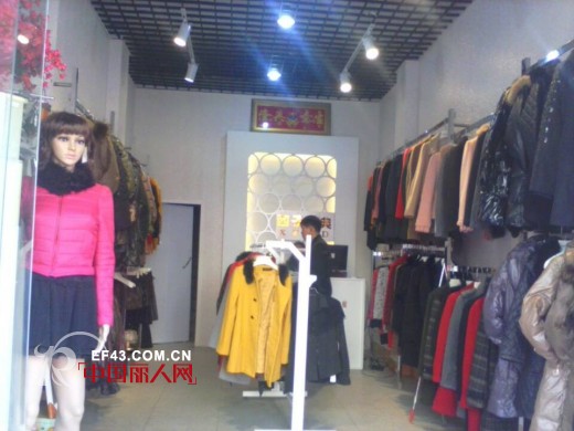 西子丝典女装河南商丘店盛装开业