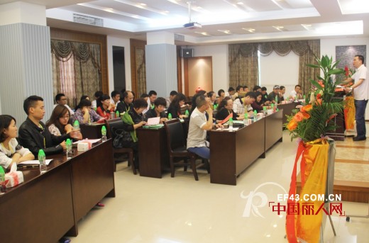 顺势·扬帆 ——雅尔香2014春夏新品发布会隆重召开