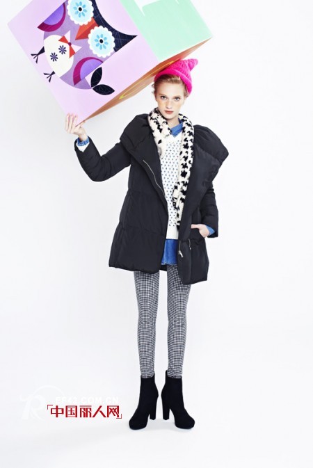 12月穿什么衣服好 CLIZY时尚棉衣搭配推荐