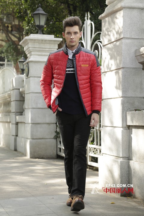 冬季羽绒服打破沉闷  丰富色彩演绎摩登时尚