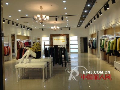 深圳图案品牌女装山西太原店装修完毕整装待发