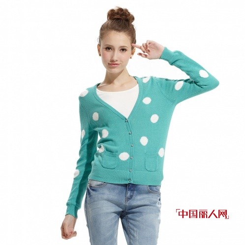 美邦女装新款针织衫搭配 糖果色清纯百搭