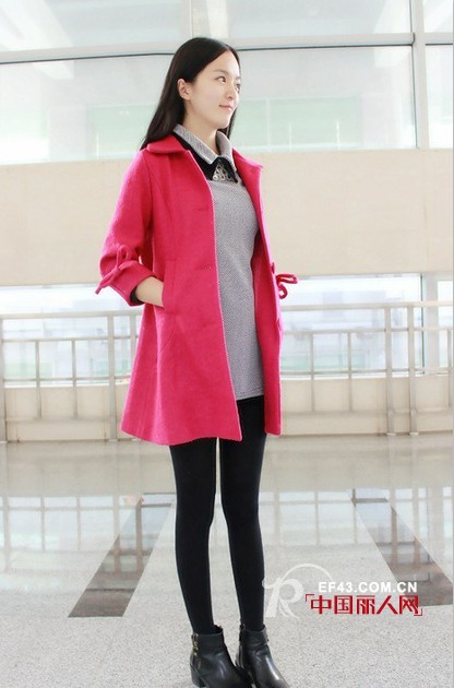 呢子大衣怎么穿最显瘦 彩色呢子大衣显瘦装扮