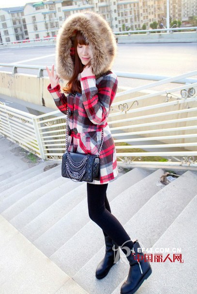 呢子大衣怎么穿最显瘦 彩色呢子大衣显瘦装扮