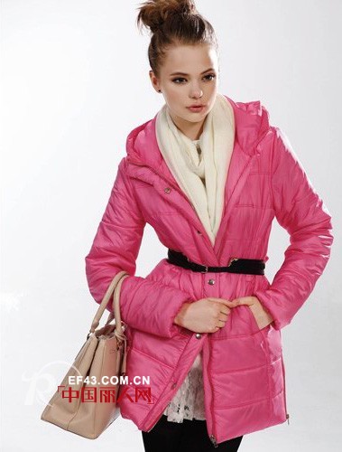 羽绒服什么颜色比较流行 什么颜色羽绒服好搭配